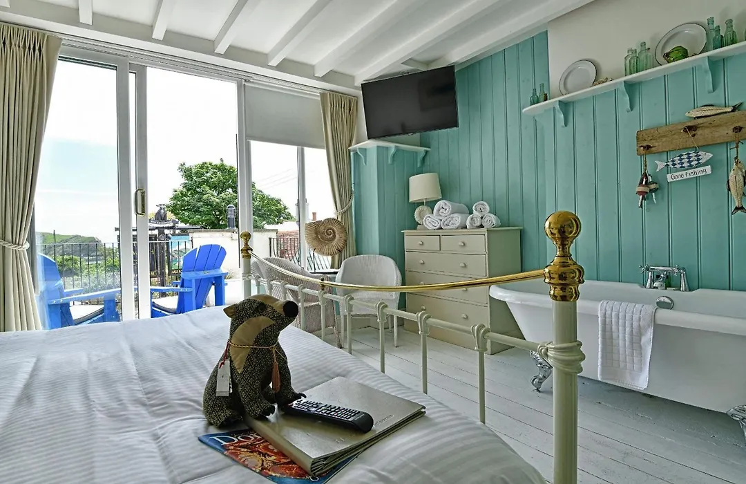 Lulworth Cove Inn-1