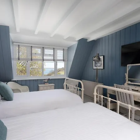 Lulworth Cove Inn-3